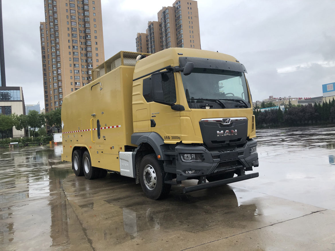 宝石机械牌BSJ5300TCJ测井车公告图片