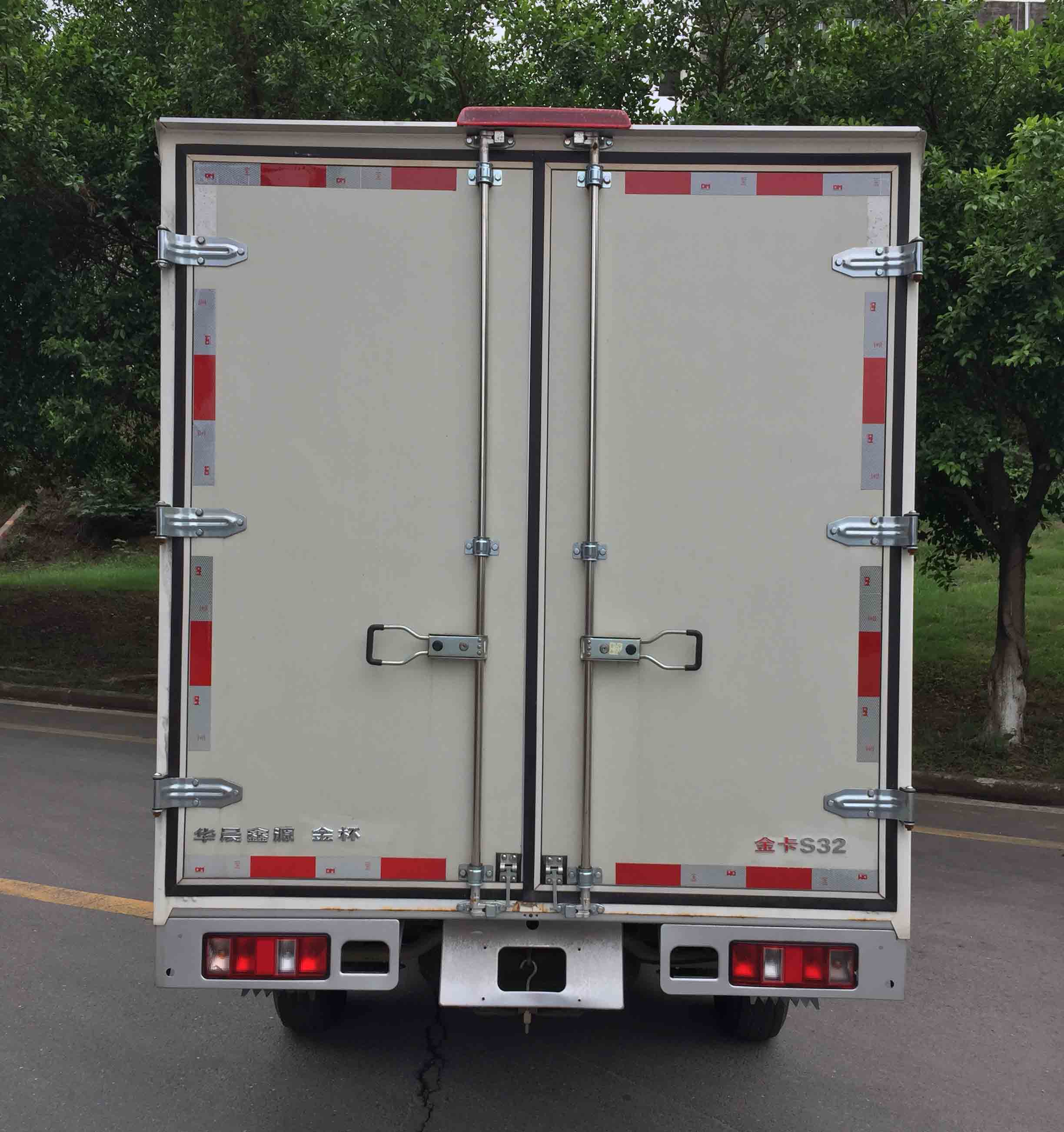 金杯牌JKC5032XXYS6L3廂式運輸車公告圖片