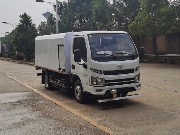 福田牌BJ5046TYHEV-H1纯电动路面养护车公告图片