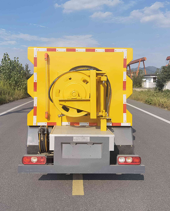 依眾通牌YZA5040GQXS6下水道疏通清洗車公告圖片