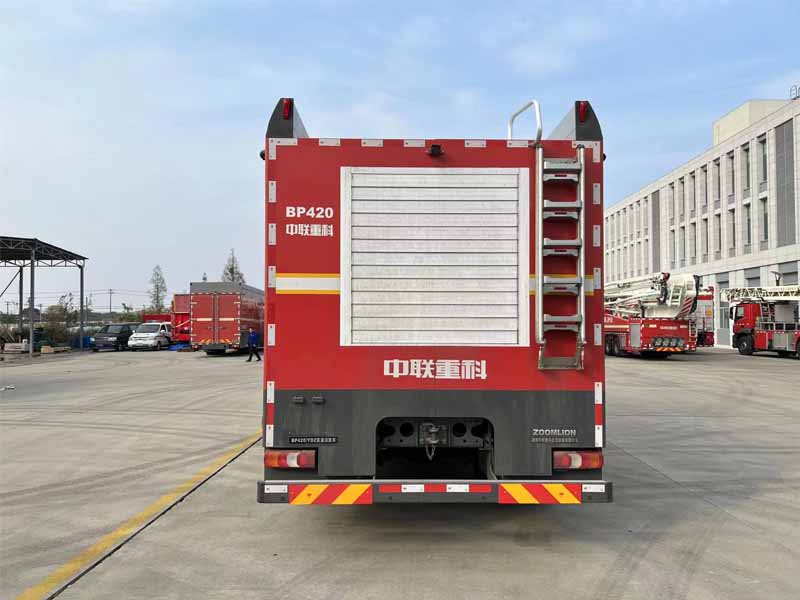 中联牌ZLF5160TXFBP420/YDZ泵浦消防车公告图片