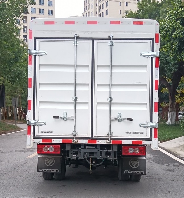 福田牌BJ5031CCY4JV5-AA7仓栅式运输车公告图片