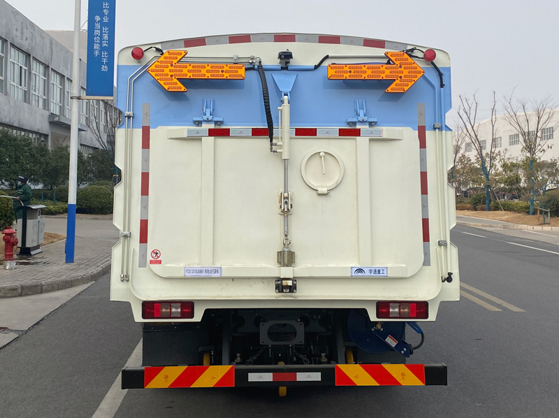 宇通牌YTZ5120TSLD0BEV纯电动扫路车公告图片