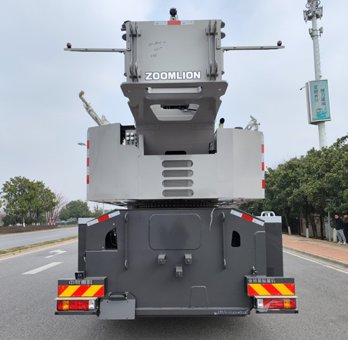 中聯(lián)牌ZLJ5558JQZ130V全地面起重機(jī)公告圖片