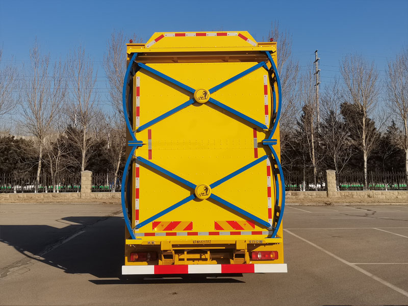 凱帆牌KFM5121TFZ防撞緩沖車公告圖片