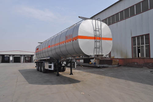 旗林牌11.7米33.1吨3轴铝合金易燃液体罐式运输半挂车(QLG9407GRYA)