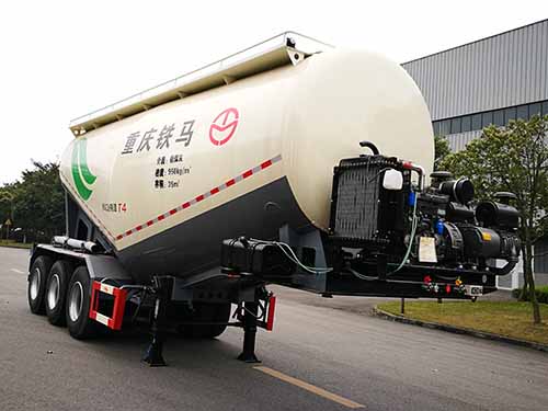 铁马牌9.4米32.7吨3轴中密度粉粒物料运输半挂车(XC9400GFLBVBB)