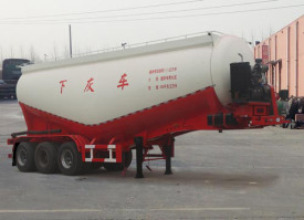 下灰半挂车