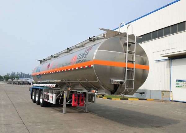 万事达牌11.7米33.8吨3轴铝合金易燃液体罐式运输半挂车(SDW9407GRYB)