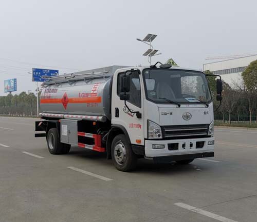 專威牌HTW5120GJYCAQ6加油車公告圖片
