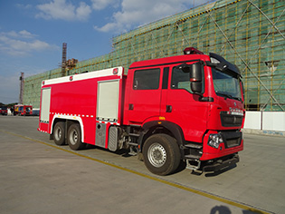 程力威牌CLW5280GXFPM120/HW泡沫消防车