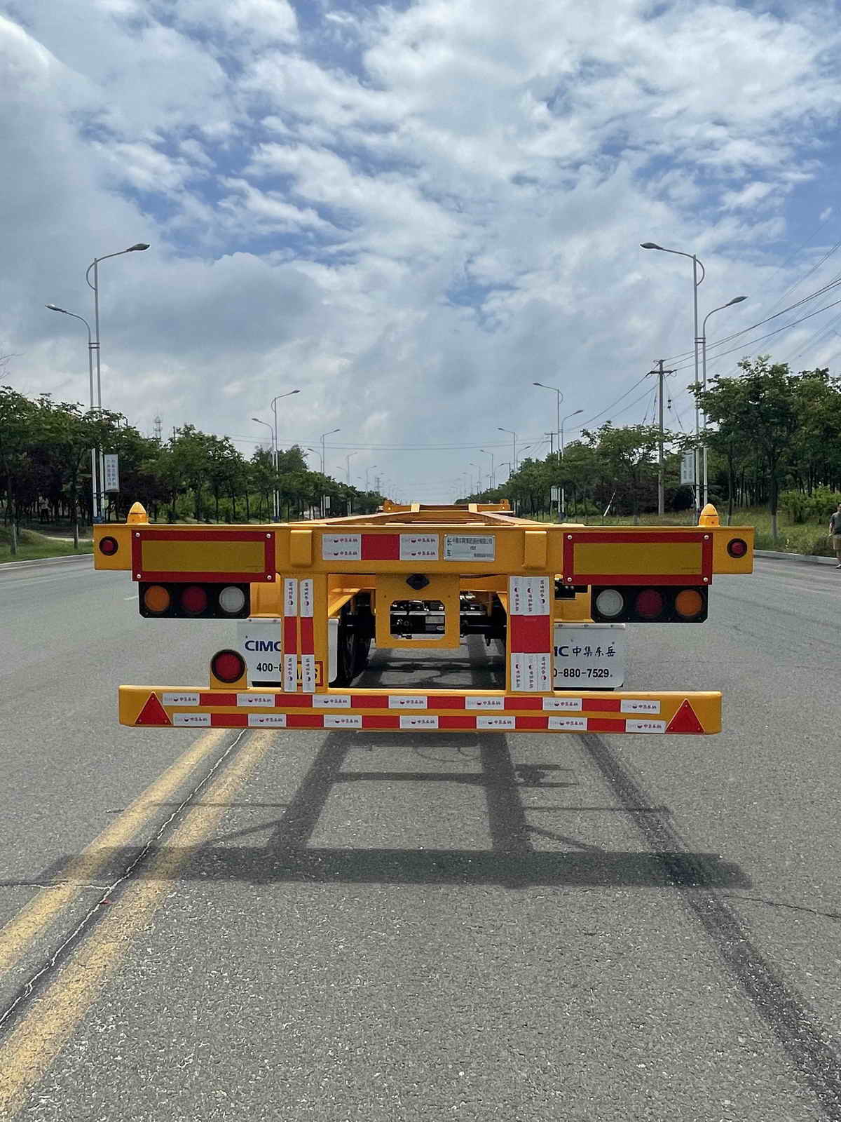 中集牌ZJV9353TJZDY集装箱运输半挂车公告图片