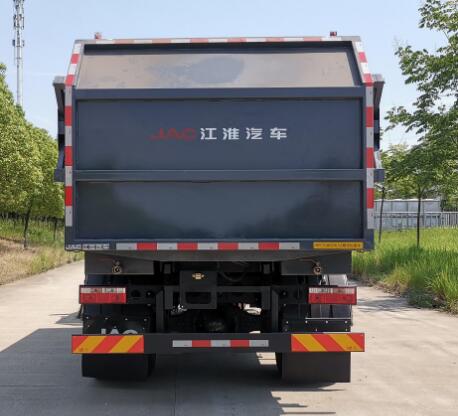 江淮牌HFC5180ZXLSZ厢式垃圾车公告图片