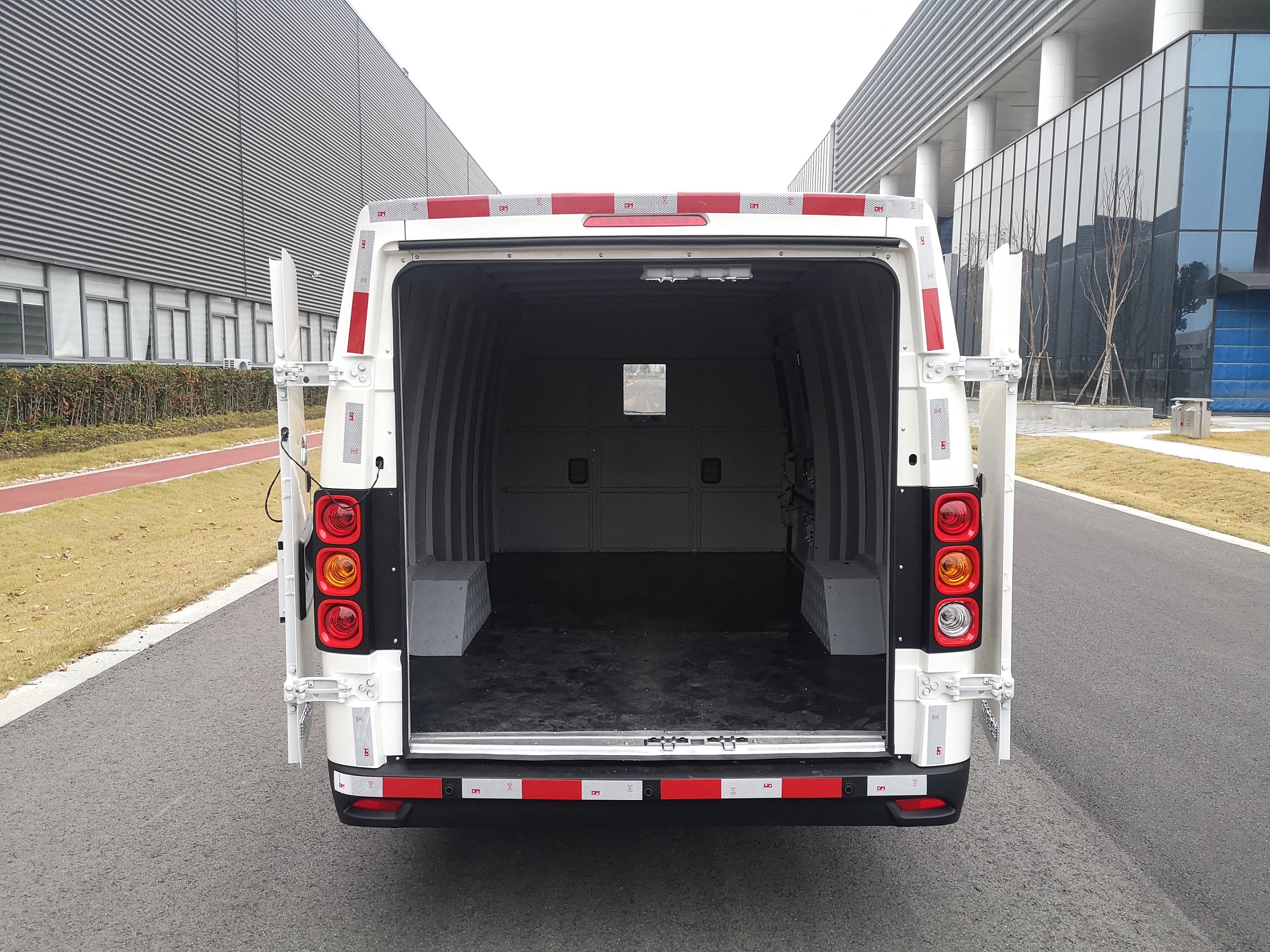 吉奧牌NGA5031XXYBEV2純電動廂式運輸車公告圖片