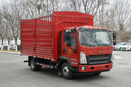 豪沃牌ZZ5077CCYF3315F174倉(cāng)柵式運(yùn)輸車公告圖片