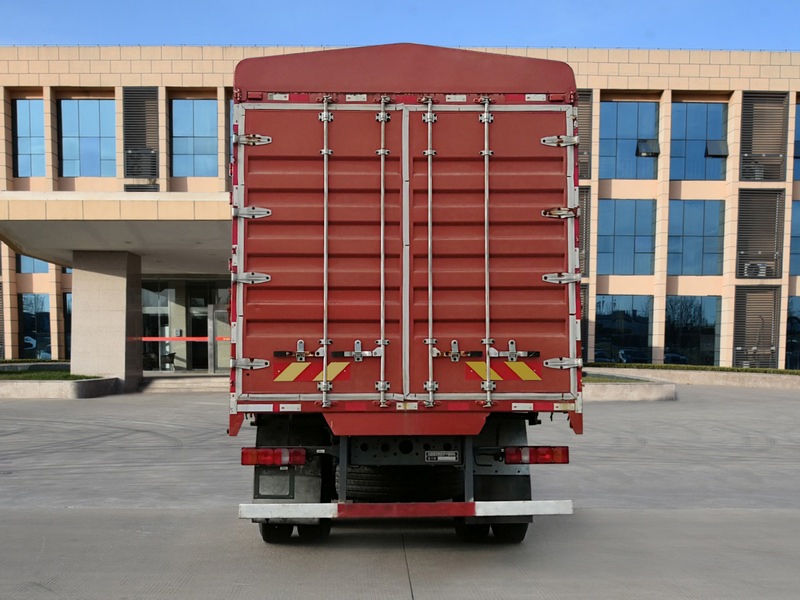 豪沃牌ZZ5317CCYN38MJF1倉(cāng)柵式運(yùn)輸車公告圖片