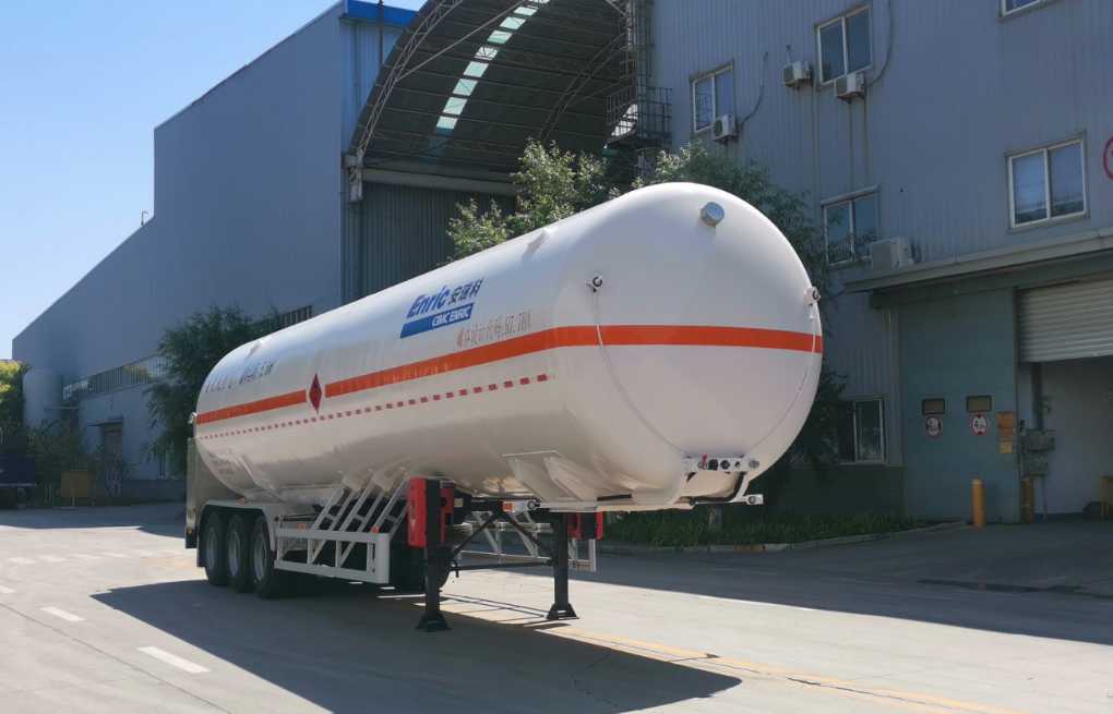 安瑞科牌13米23吨3轴低温液体运输半挂车(HGJ9383GDYT)