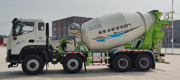 雷萨牌BJ5311GJB-MA混凝土搅拌运输车公告图片