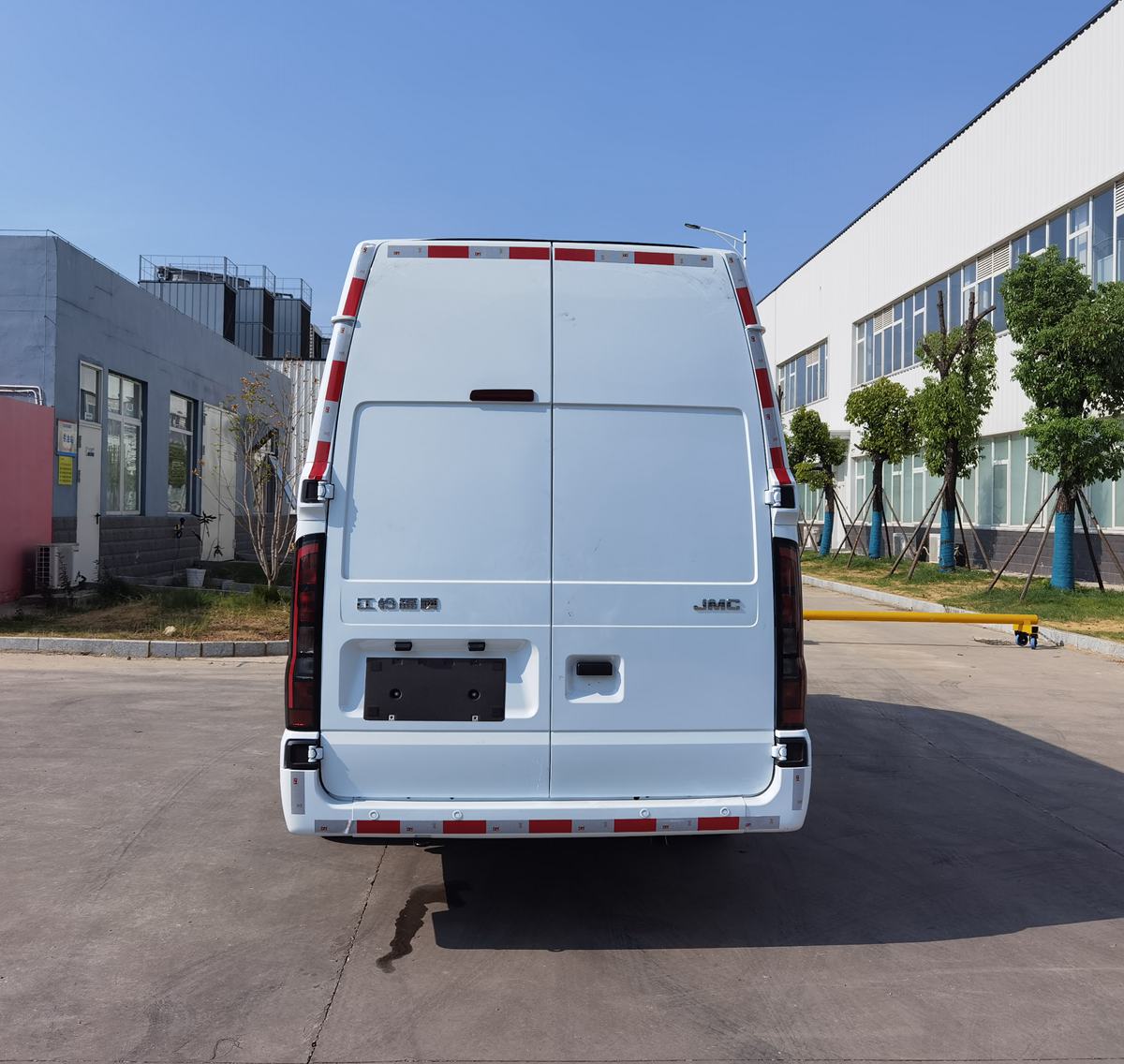 江鈴牌JX5045XXYTJA-N6廂式運輸車公告圖片