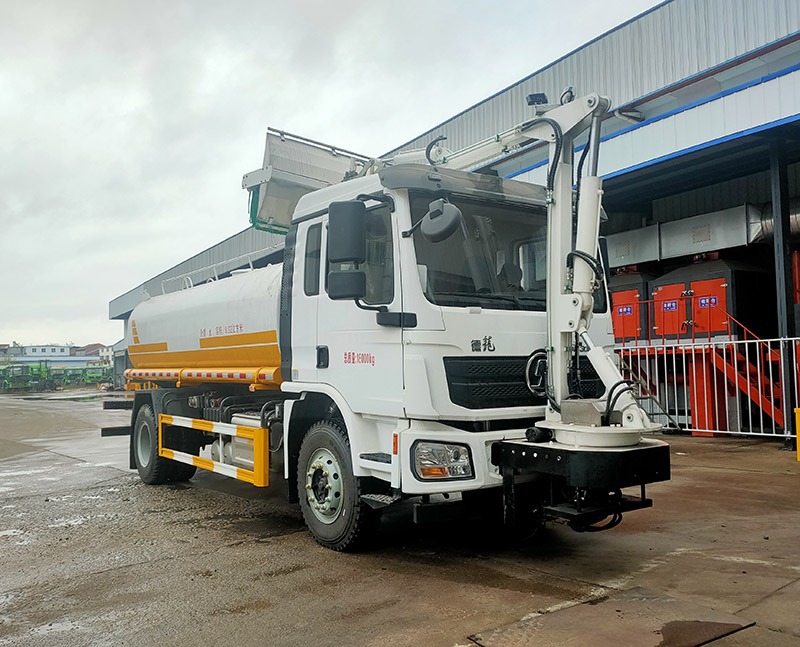 榮駿達牌HHX5180TXQSX6墻面清洗車公告圖片