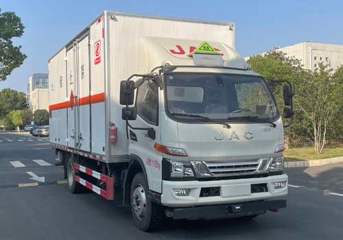 專力牌ZLC5120XQYH6爆破器材運(yùn)輸車公告圖片