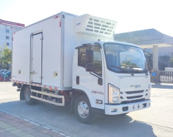 东风牌SE5040XLCJLBEV纯电动冷藏车