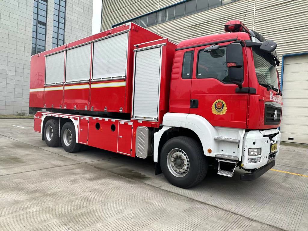 SGX5190TXFQC300型器材消防车图片