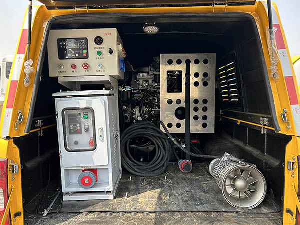 徐工牌XGH5030TPSQ6大流量排水搶險(xiǎn)車公告圖片