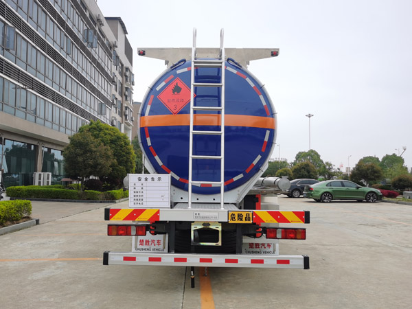 铝合金易燃液体罐式运输车图片