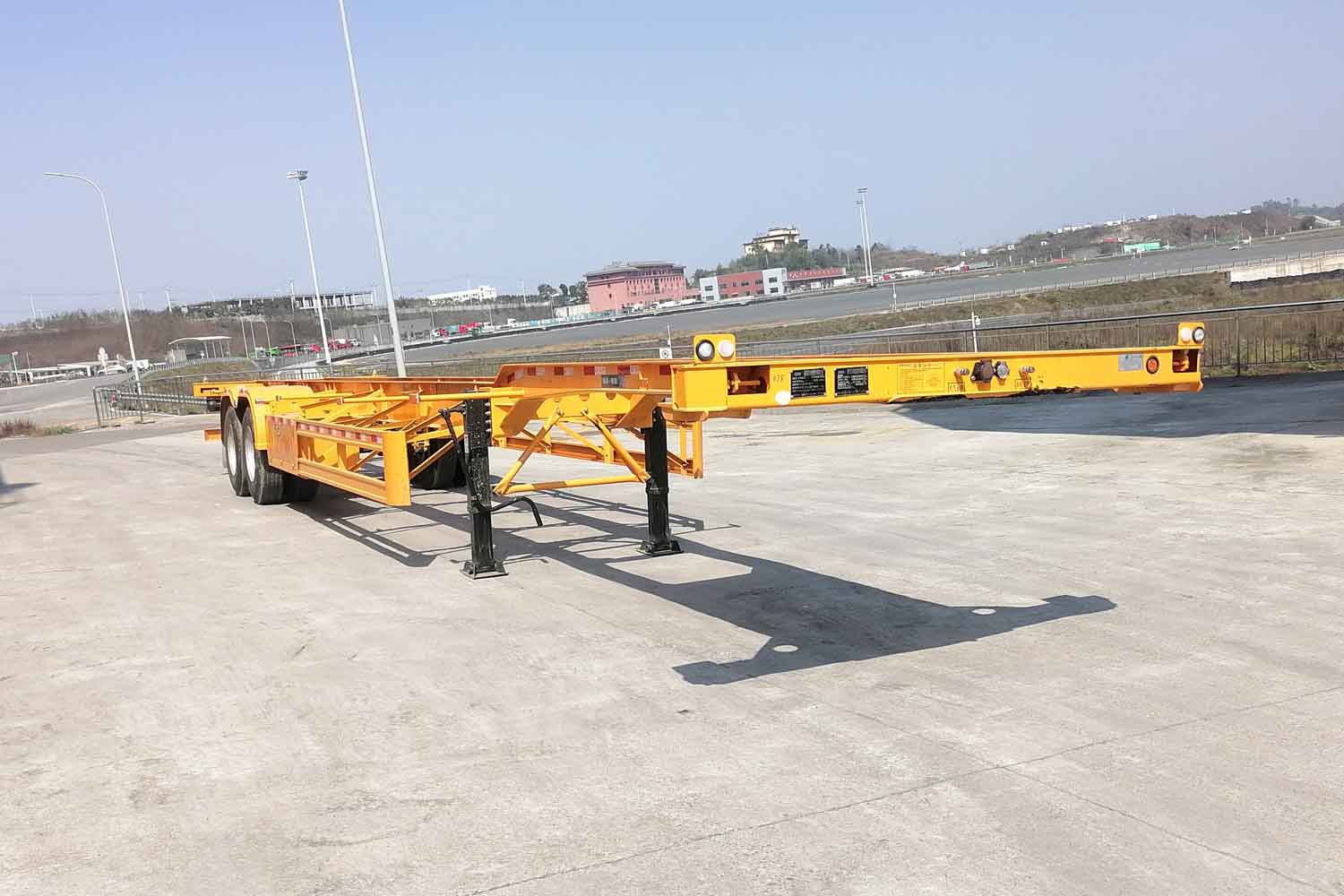 鸿雁牌14米31.4吨2轴集装箱运输半挂车(CPT9350TJZ)