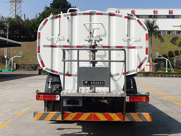 福龍馬牌FLM5310GQXFNBEVS純電動(dòng)清洗車公告圖片