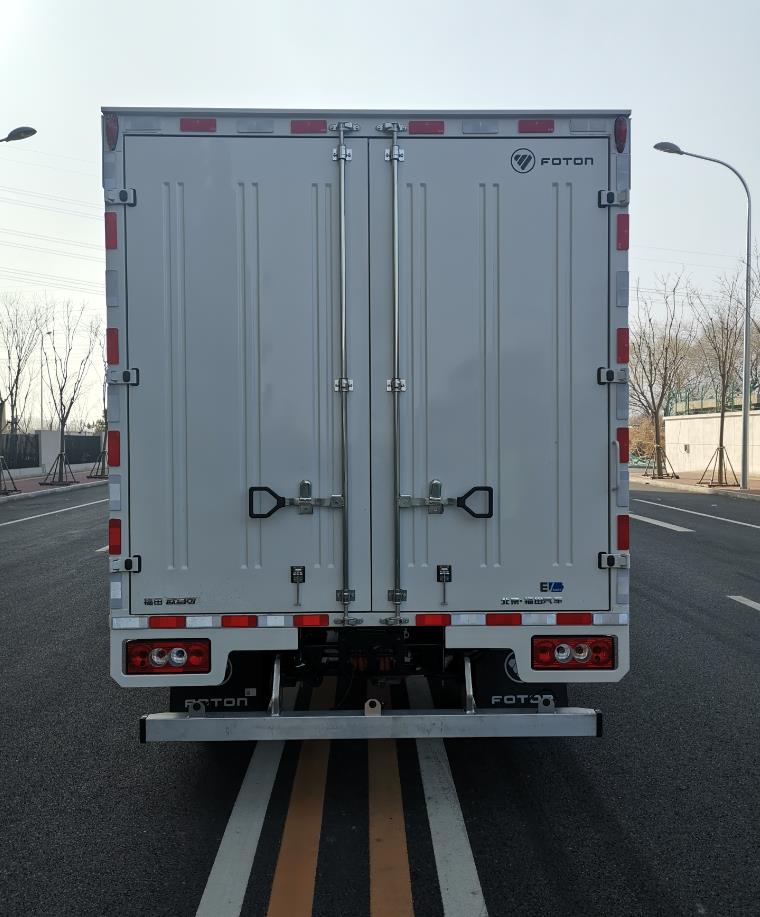 福田牌BJ5045XXYEV1A純電動廂式運(yùn)輸車公告圖片