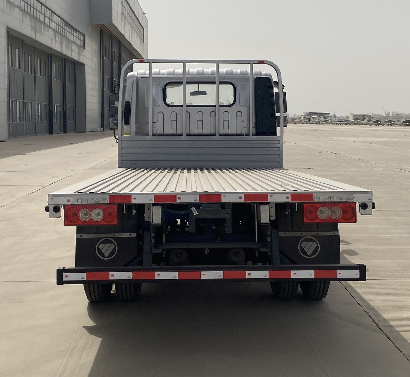 福田牌BJ5048TPB-FM3平板運(yùn)輸車(chē)公告圖片