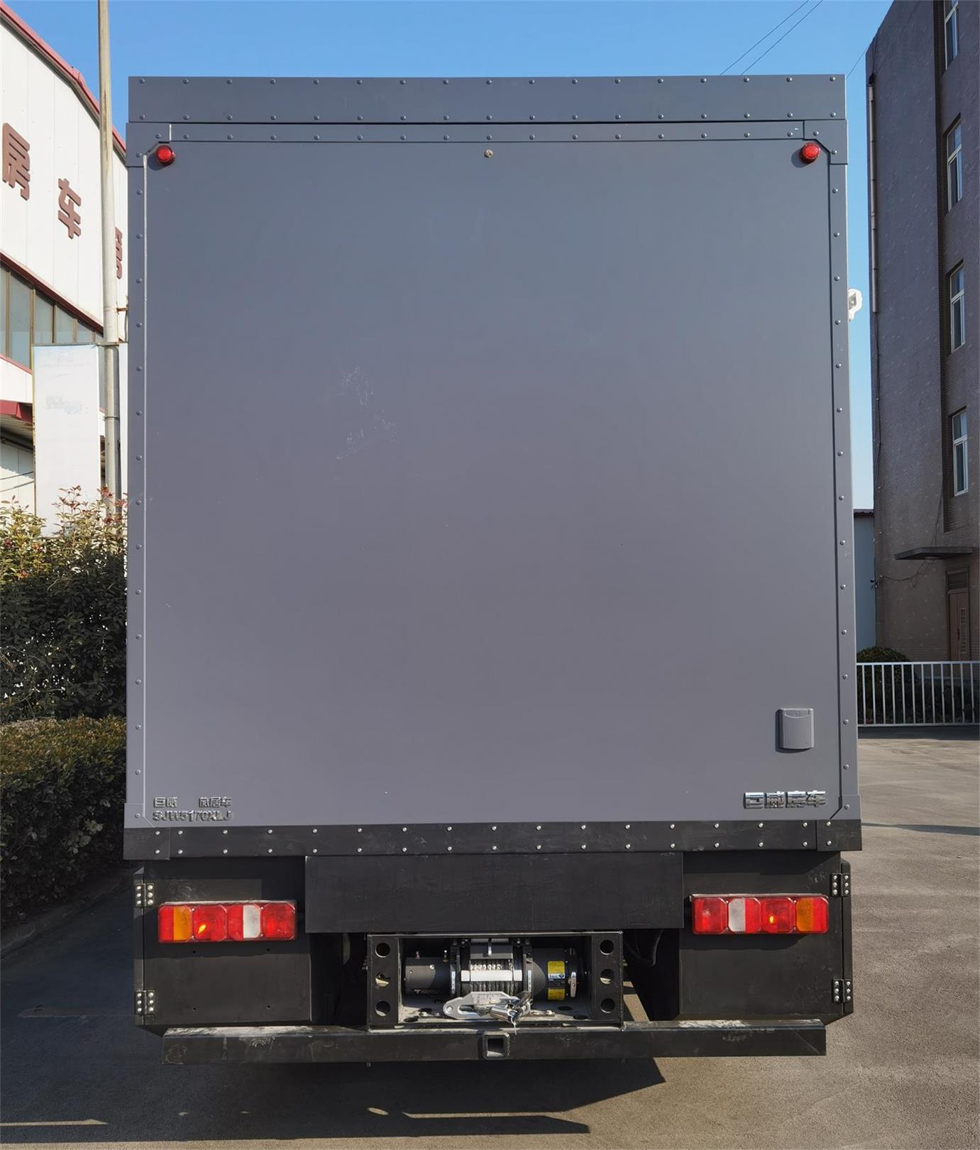 巨威牌SJW5170XLJ旅居車(chē)公告圖片