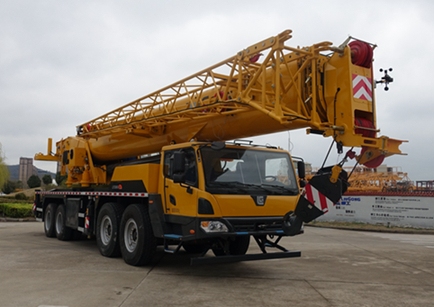 柳工牌CLG5502JQZ80汽车起重机公告图片