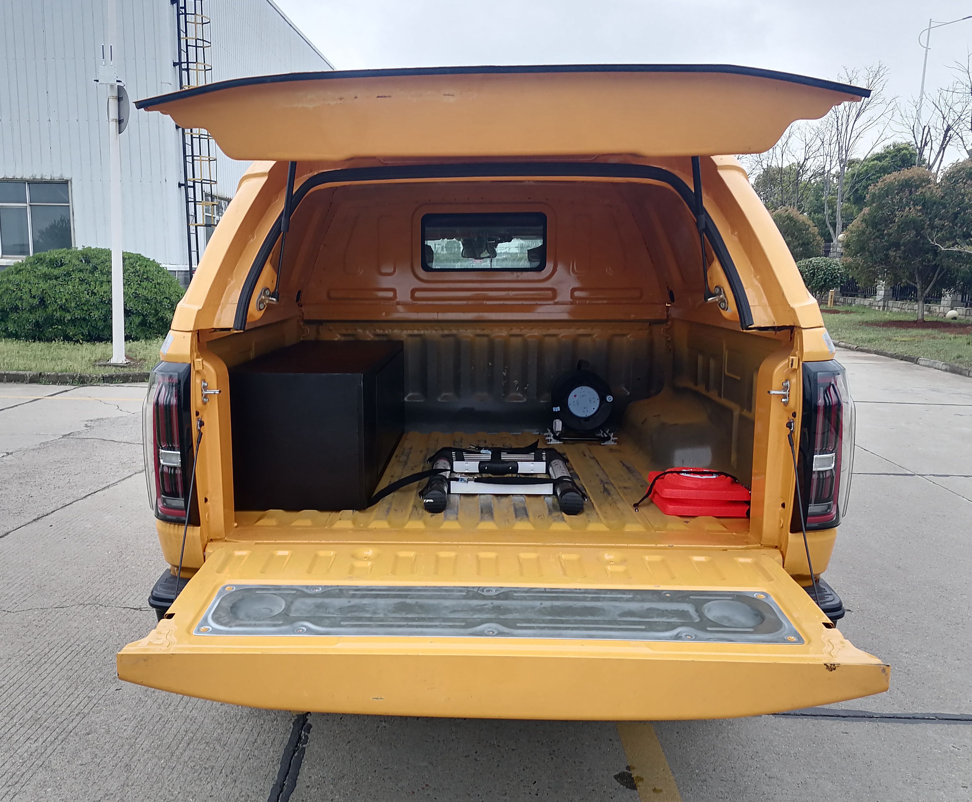 江鈴牌JX5037XXHMJA6救險(xiǎn)車公告圖片