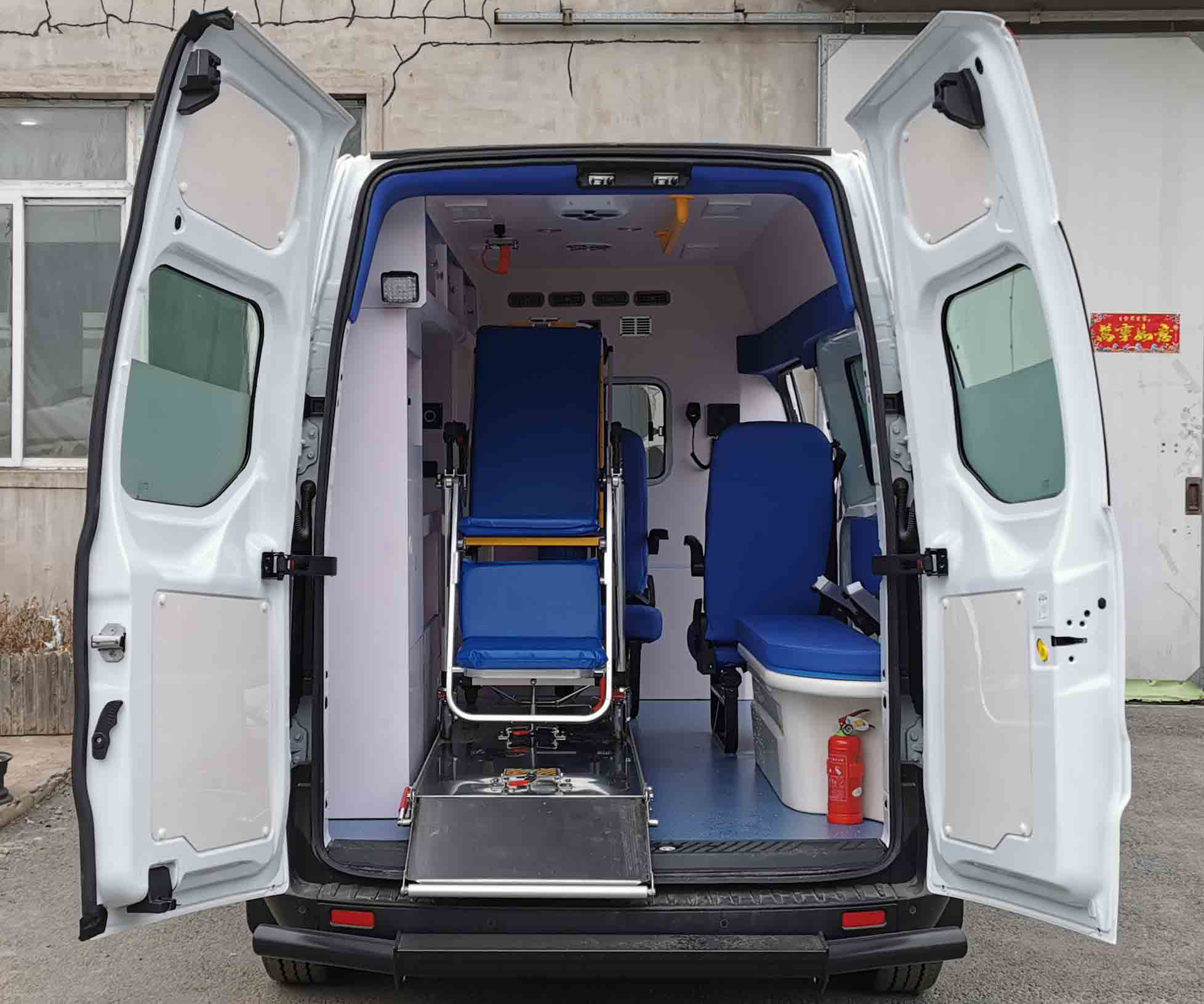 眾鎧牌SKY5031XSC傷殘運(yùn)送車公告圖片