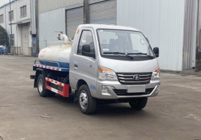 吸粪车