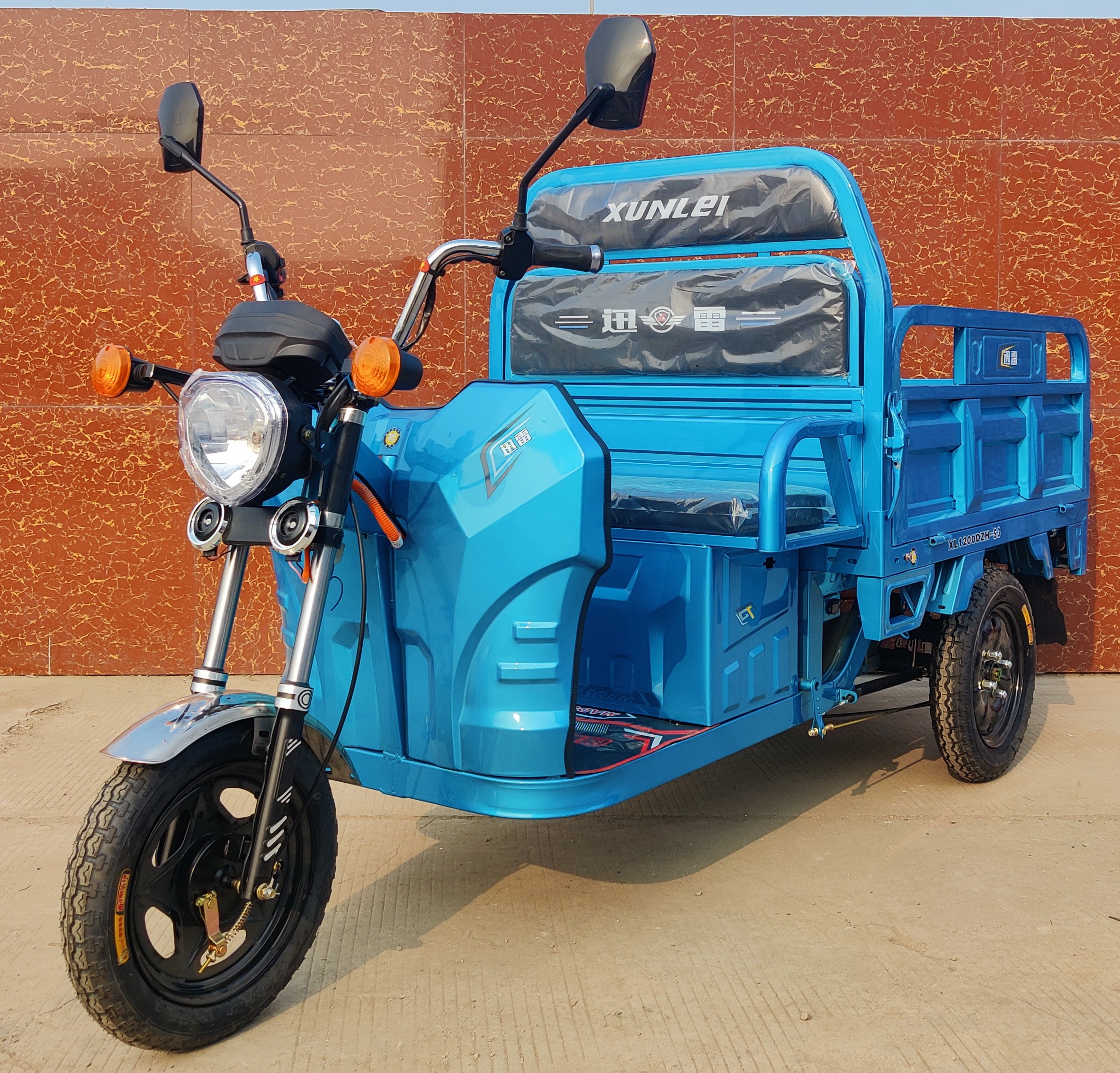迅雷牌XL1200DZH-S3电动正三轮摩托车公告图片