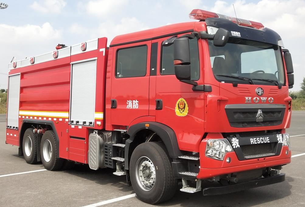 路亚科牌LXF5280GXFPM120/H泡沫消防车公告图片