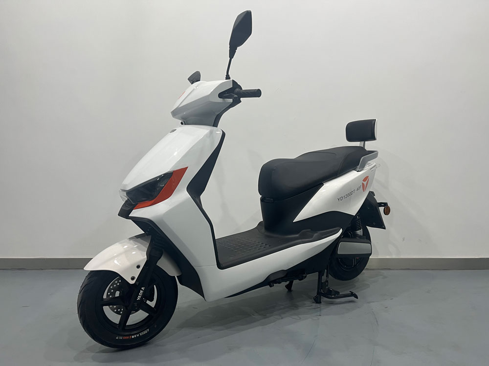 雅迪牌YD1200DT-40F电动两轮摩托车公告图片