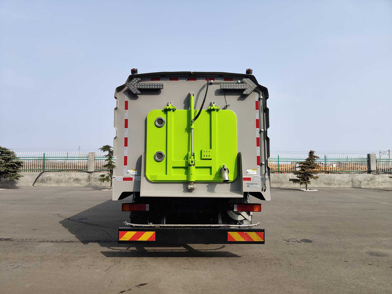 盼科牌AXH5184TXSCZBEV純電動洗掃車公告圖片