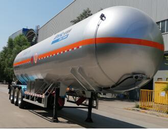 安瑞科牌13.6米26吨3轴液化气体运输半挂车(HGJ9401GYQ17)