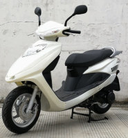 两轮摩托车