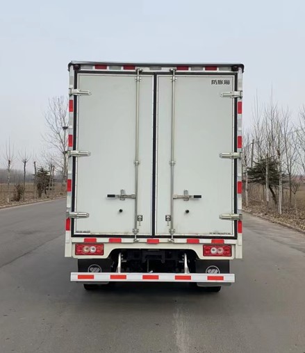 福田牌BJ5048XXY8JDA-AB4廂式運輸車公告圖片