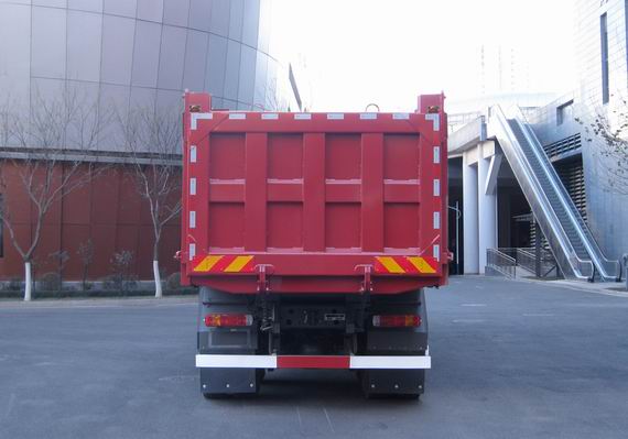 豪沃牌ZZ5317ZLJV4067F1自卸式垃圾車公告圖片