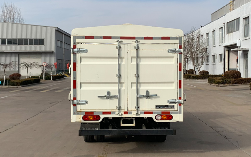 飛碟牌FD5043CCYD66K6-1倉柵式運(yùn)輸車公告圖片