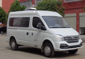 旅居车