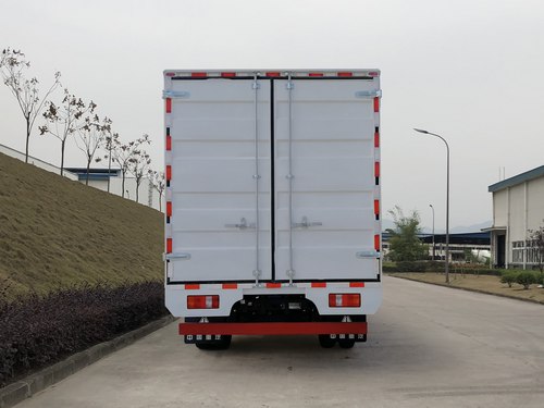 豪曼牌ZZ5048XXYG17FB7廂式運(yùn)輸車公告圖片