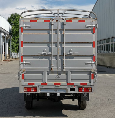 長(zhǎng)安牌SC5031CCYTMS6B1倉(cāng)柵式運(yùn)輸車(chē)公告圖片